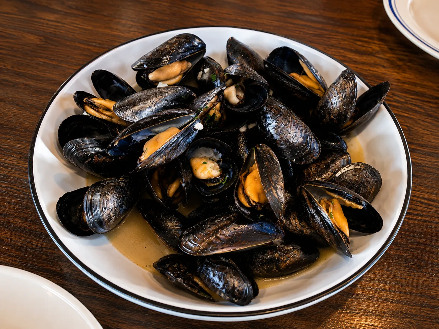 Steamed mussels